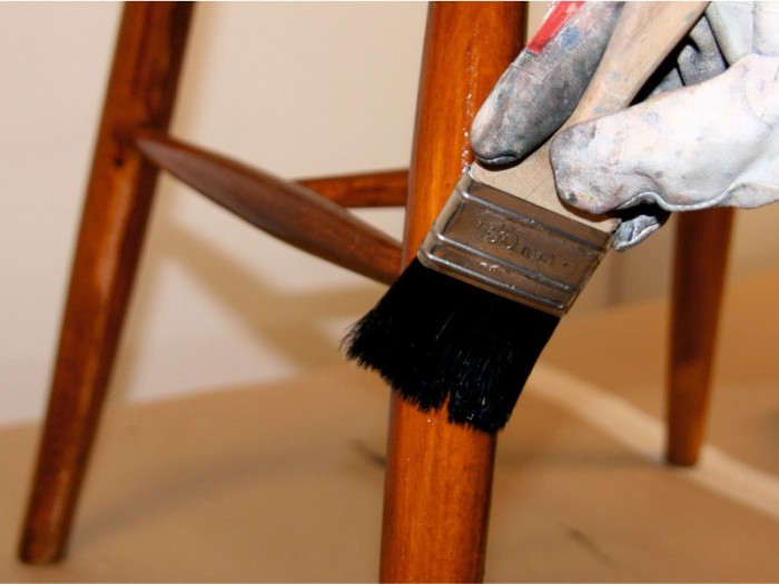 Лакировка мебели