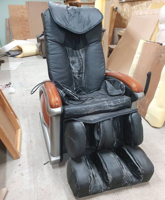 Перетяжка массажного кресла ДО