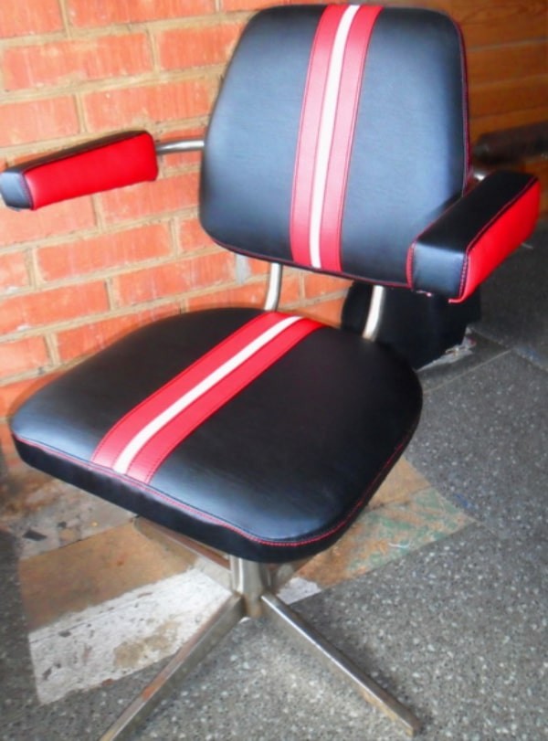 Перетяжка парикмахерского кресла-1117 ПОСЛЕ