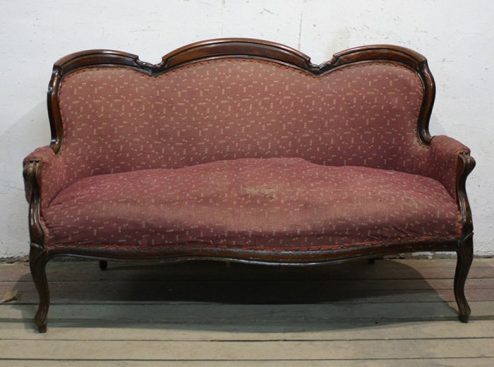 Реставрация старинного дивана-1136 ДО