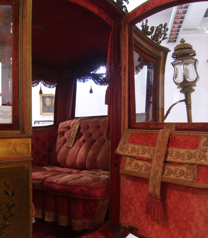 Интерьер кареты XIX век