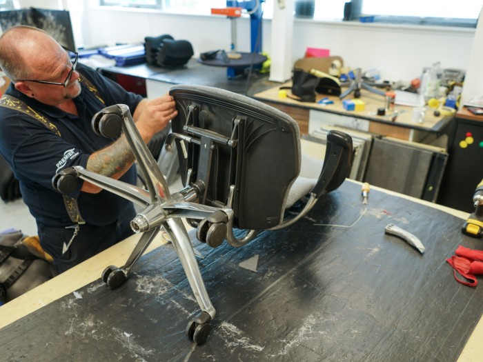 Ремонт офисных кресел в Феодосии