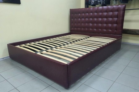 Обивка кровати экокожей