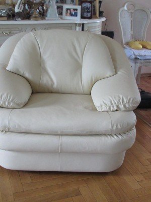 Перетяжка кресла кожзамом