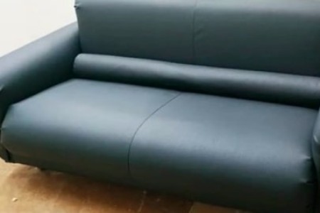 Ремонт дермантина на диване